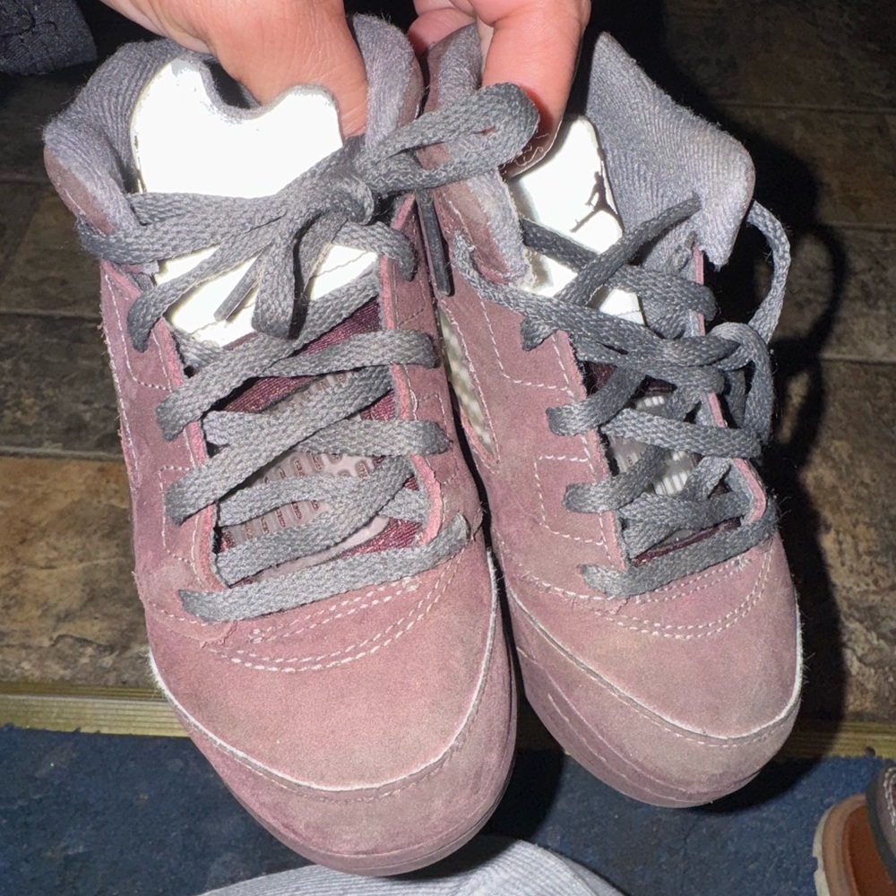 Retro Jordans Burgundy & Grey